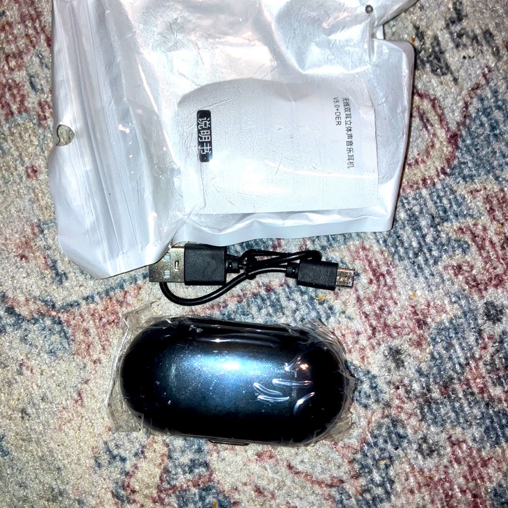 Wireless earbuds